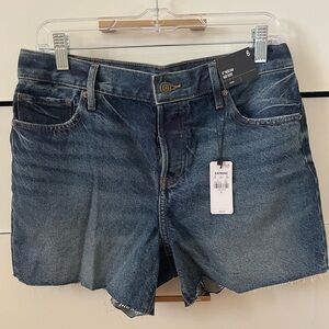 NWT Express 4” Inseam Mid Rise Jean Shorts